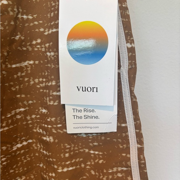 NWT Vuori Men's Brown and Cream Board Shorts - Picture 3 of 7